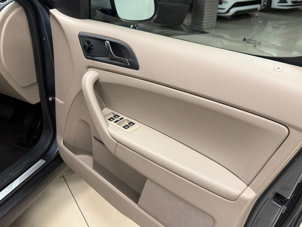 Skoda Yeti Hatchback Green #15