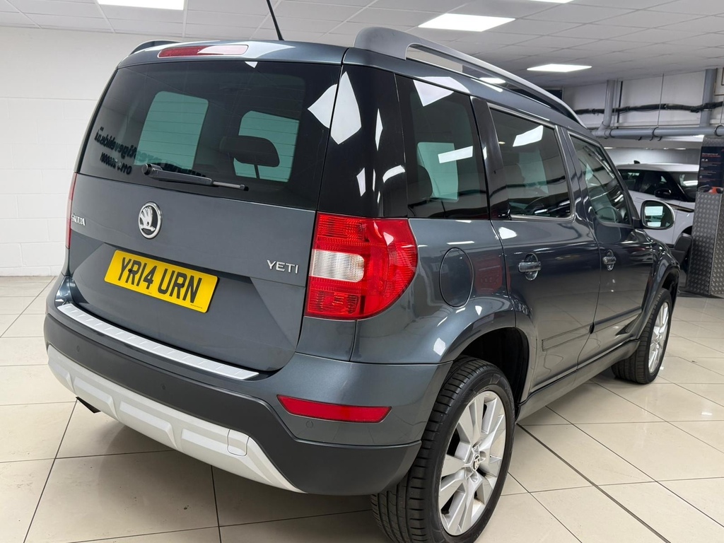 Skoda Yeti Hatchback Green #26