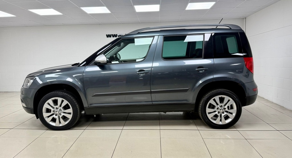 Skoda Yeti Hatchback Green #11