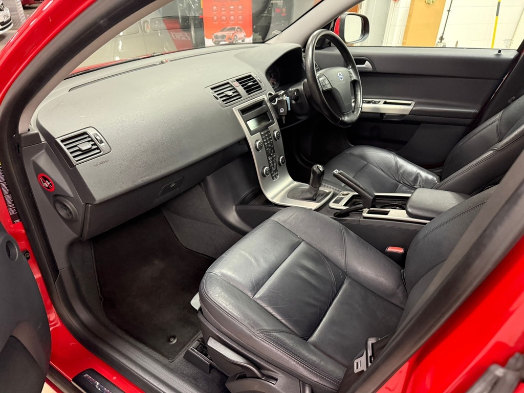 Volvo S40 1.6D Drive Se Lux Start Stop Service History Red #6