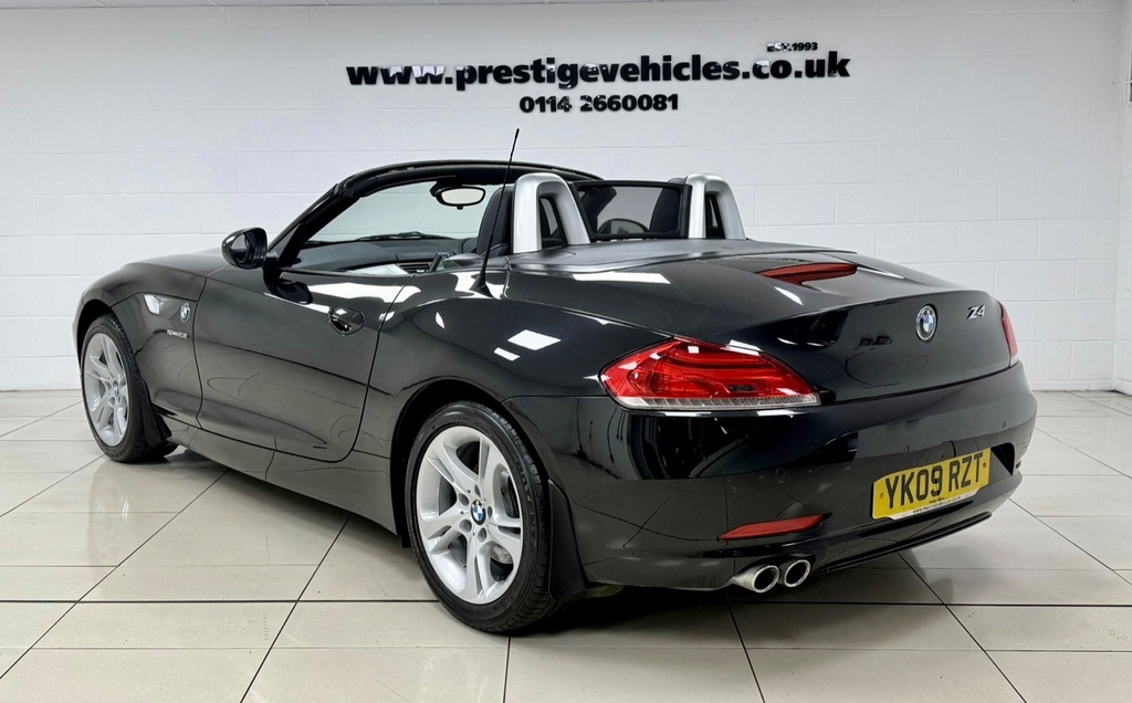 BMW Z4 23I Sdrive Black #3
