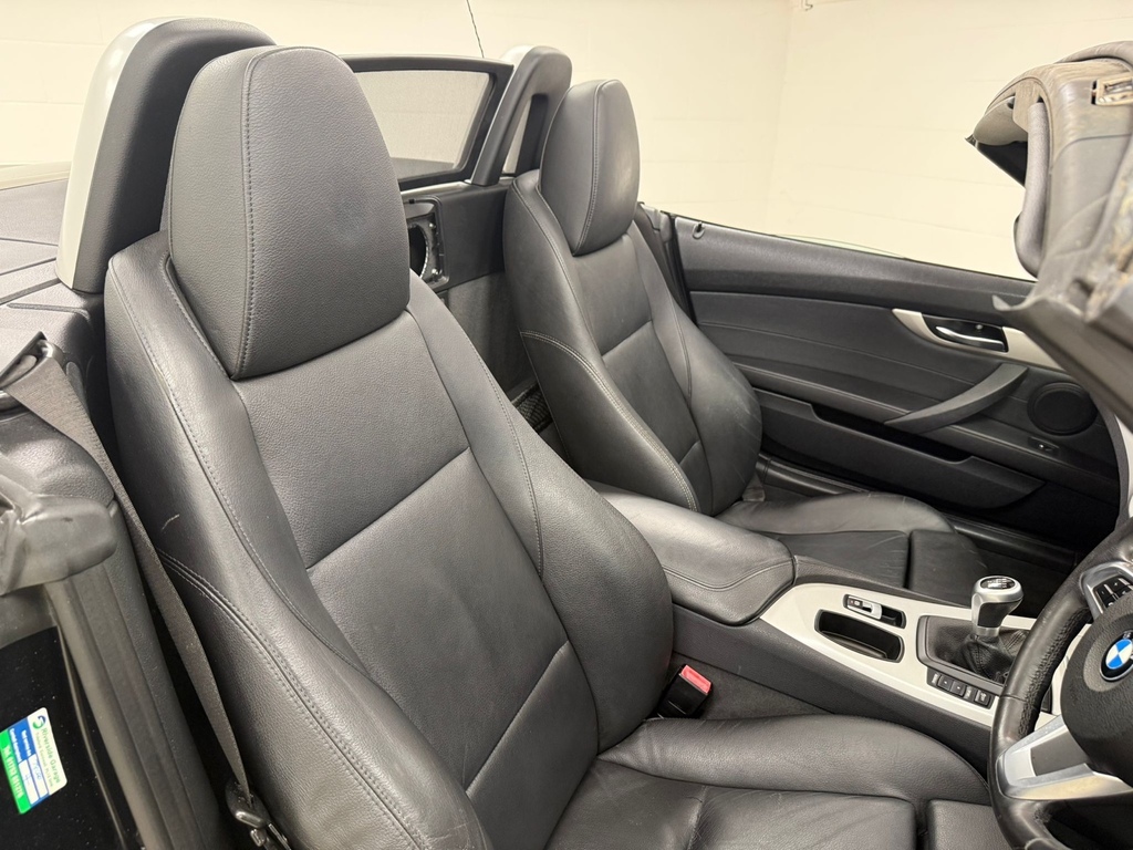 BMW Z4 23I Sdrive Black #6