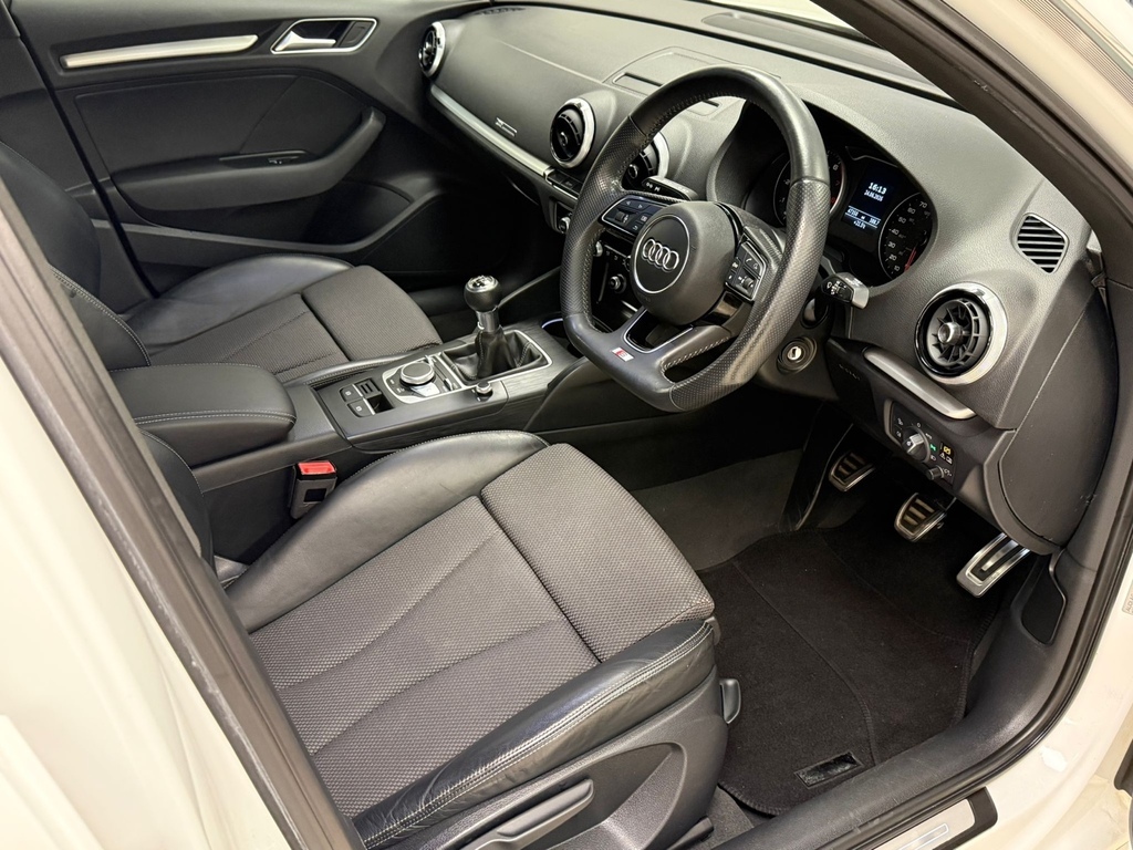 Audi A3 1.5 Tfsi S Line White #2