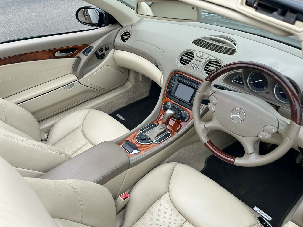 Mercedes-Benz SL Class Silver #22