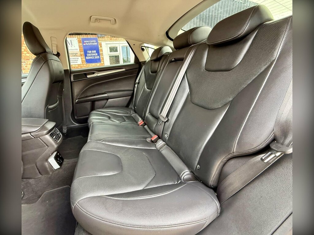 Ford Mondeo Saloon Grey #13