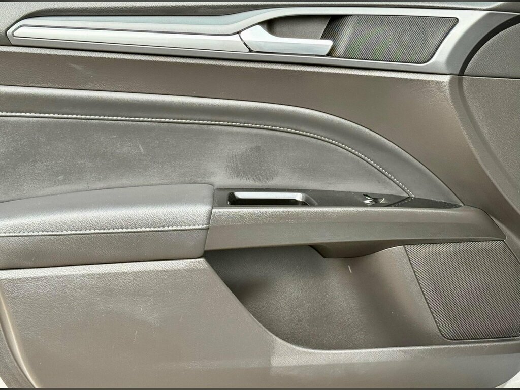 Ford Mondeo Saloon Grey #12