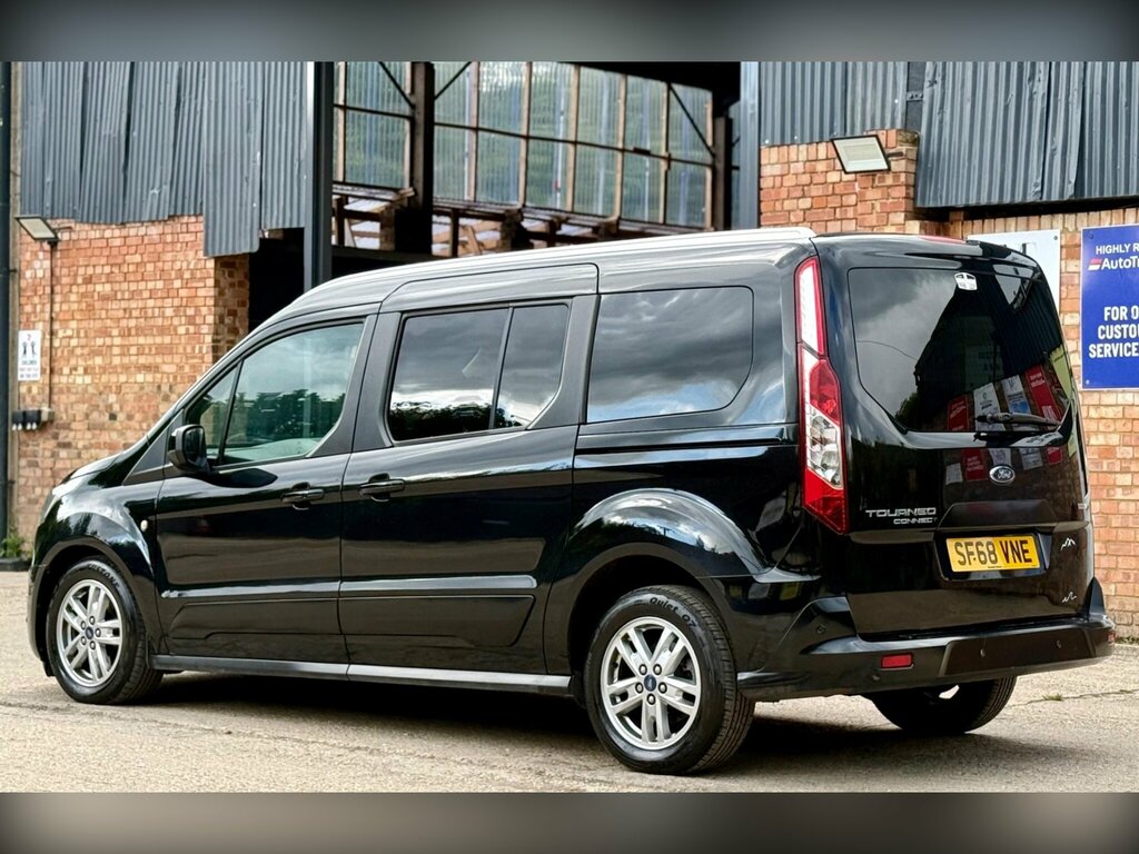 Ford Grand Tourneo Connect 1.5 Ecoblue Titanium Euro 6 Ss Black #4