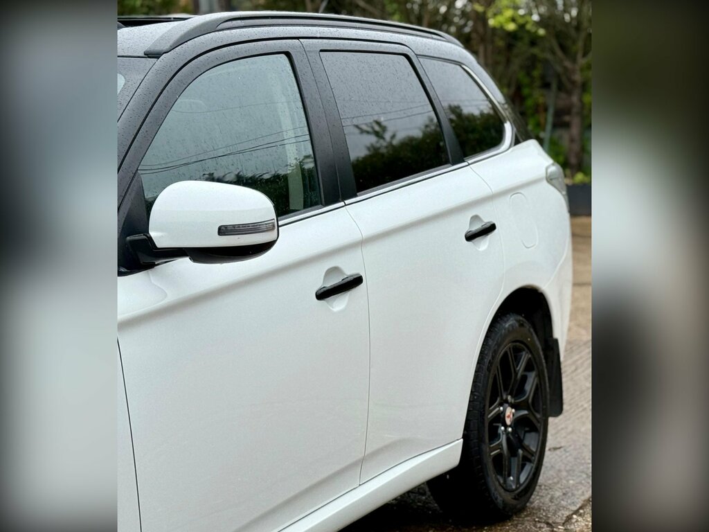 Mitsubishi Outlander Red #27