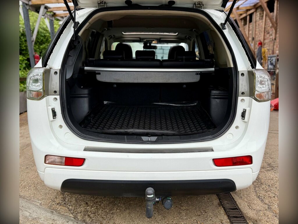 Mitsubishi Outlander Red #19