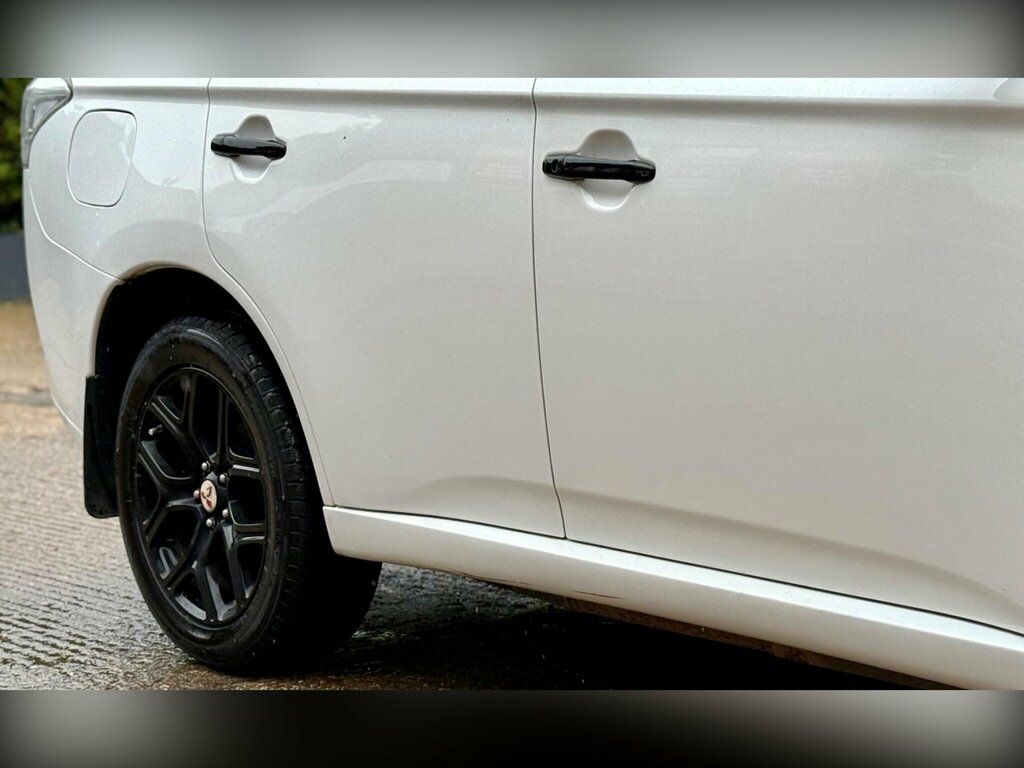 Mitsubishi Outlander Red #25