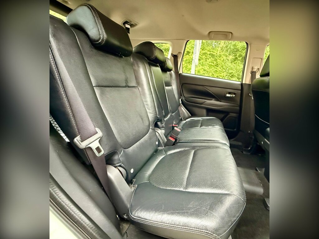 Mitsubishi Outlander Red #17