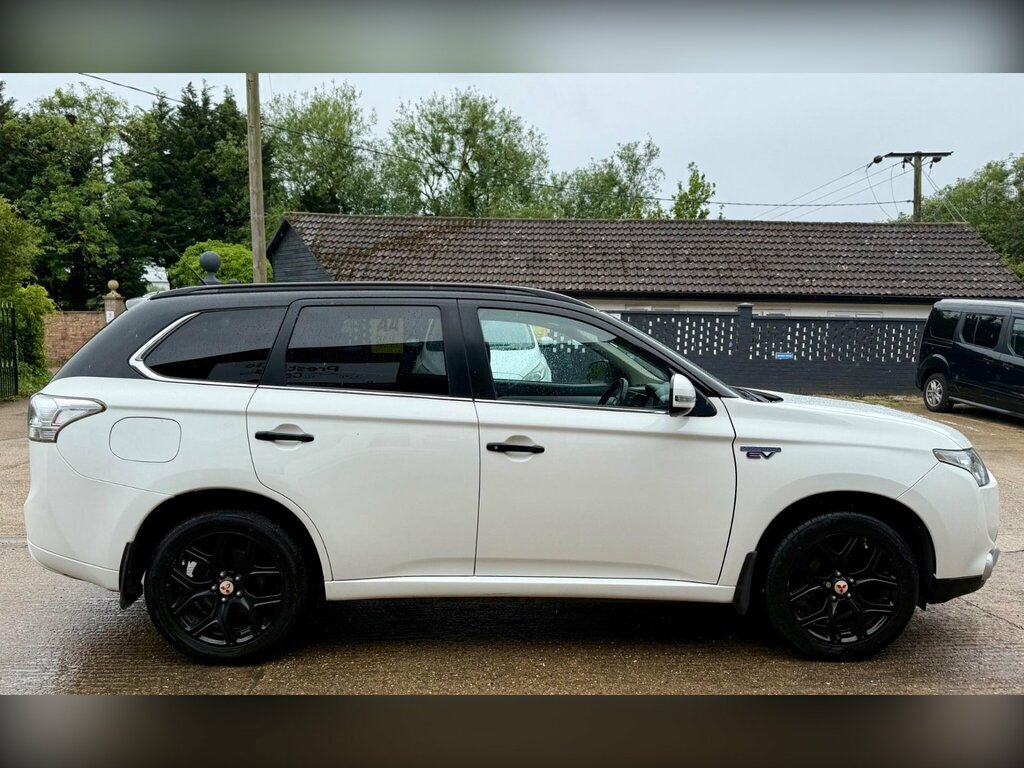 Mitsubishi Outlander Red #8