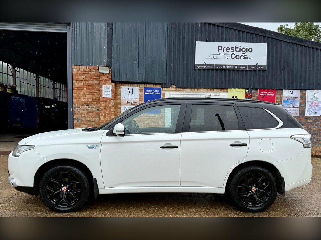 Mitsubishi Outlander 2.0H 12Kwh Gx4h Cvt 4Wd Euro 5 Ss White #4