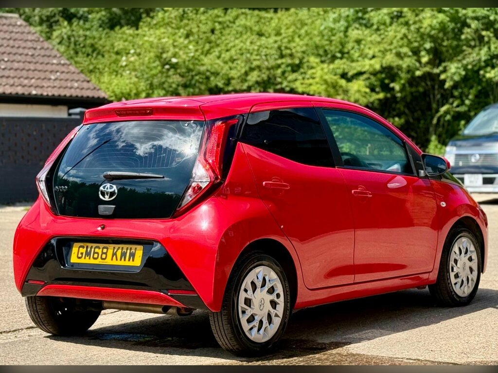 Toyota Aygo 1.0 Vvt-i X-play X-shift Euro 6 Red #6