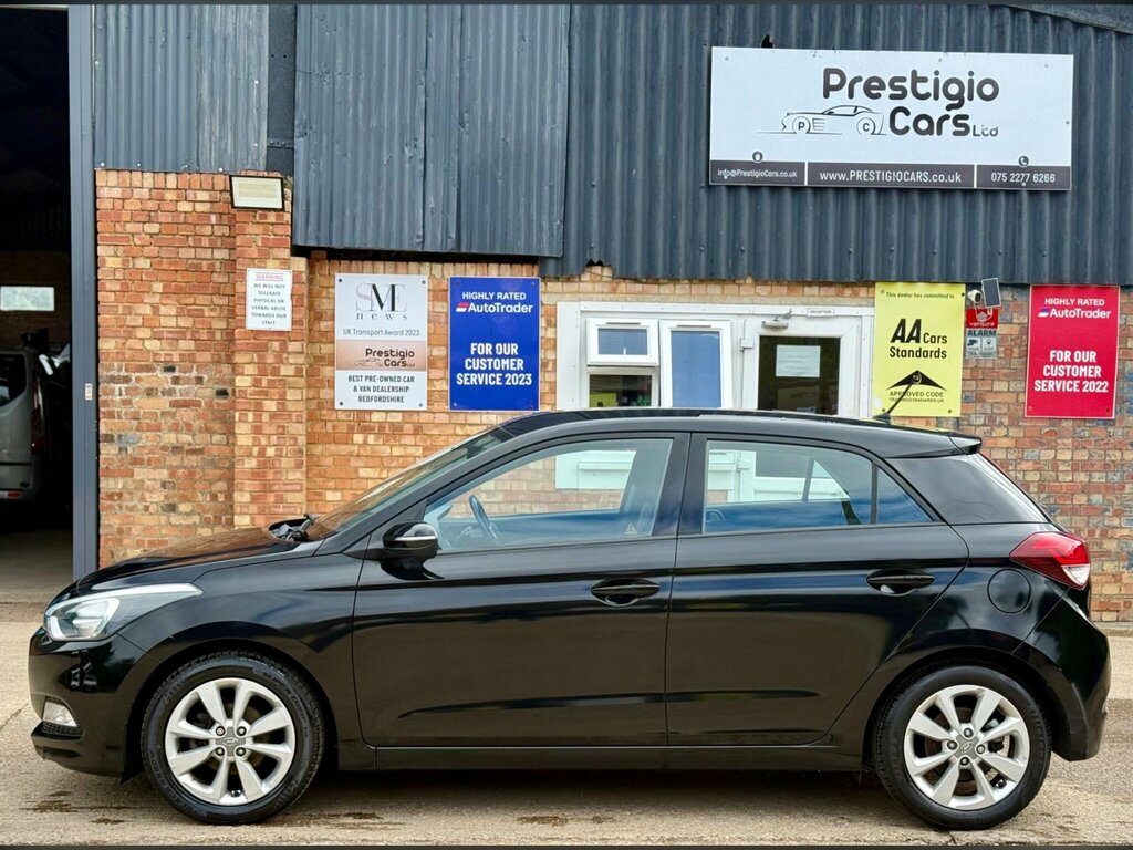 Hyundai I20 1.2 Blue Drive Se Euro 6 Ss EF16GRK Black #4