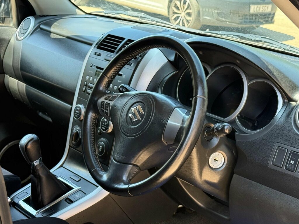 Suzuki Grand Vitara 2.4L Sz5 Beige #9