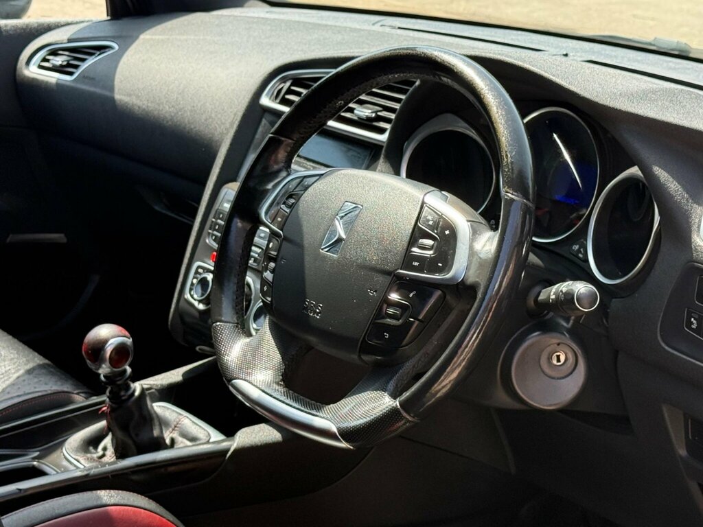 Citroen DS4 Hatchback Red #9