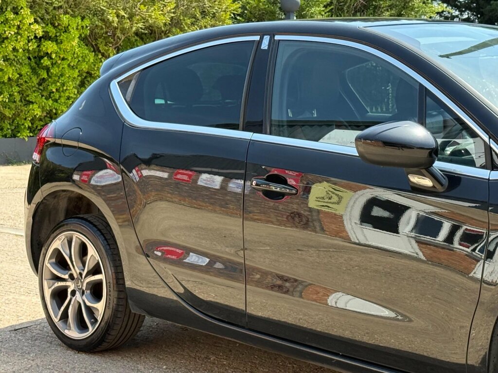 Citroen DS4 Hatchback Red #18