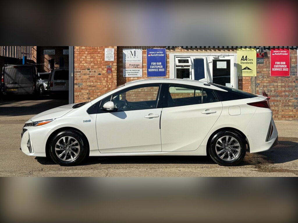 Toyota Prius 1.8 Vvt 8.8Kwh Excel Cvt Euro 6 Ss White #3