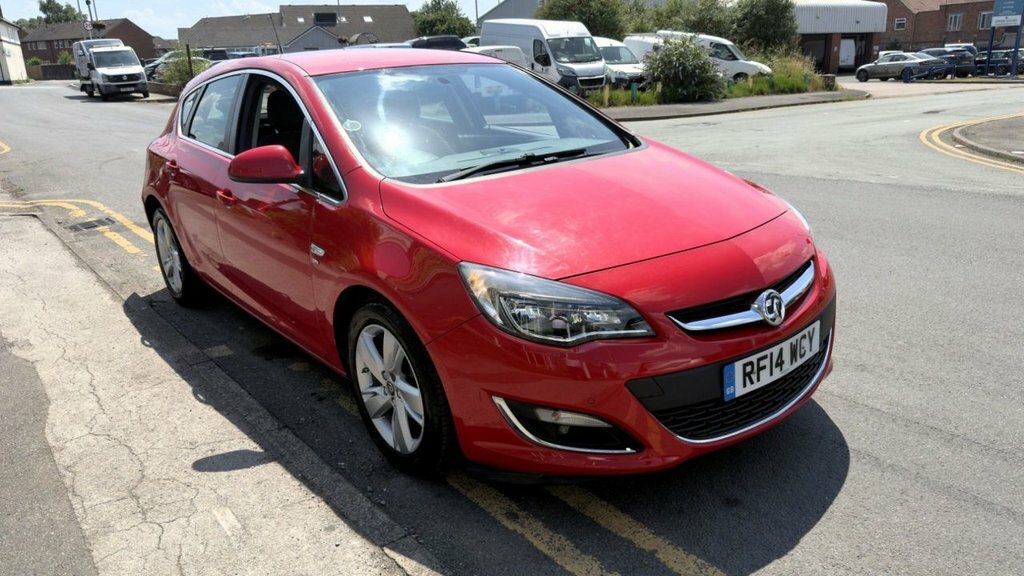 Vauxhall Astra 1.6L Sri Red #4