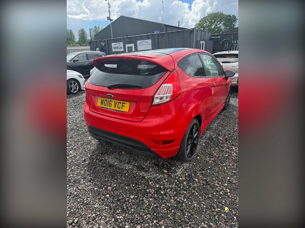 Ford Fiesta 1.0T Ecoboost Zetec S Euro 6 Ss Red