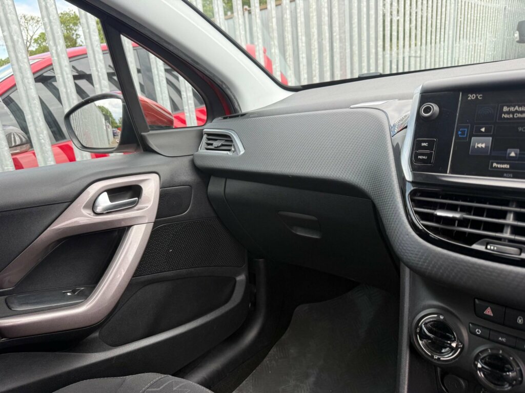 Peugeot 2008 Blue Hdi Active 5-Door White #47