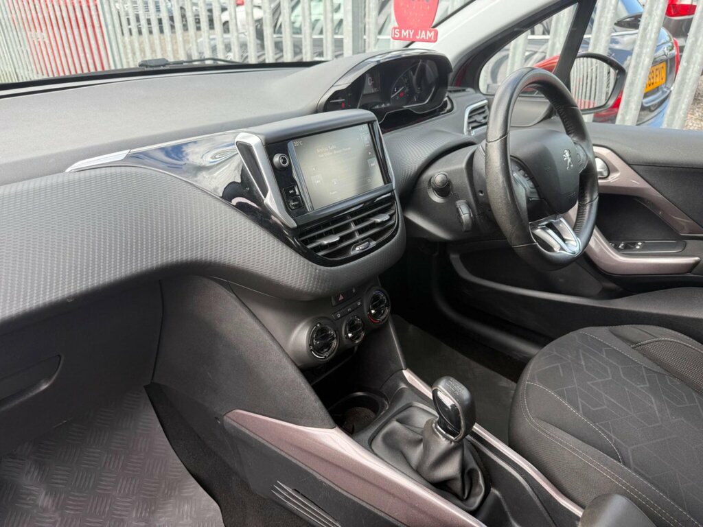 Peugeot 2008 Blue Hdi Active 5-Door White #23