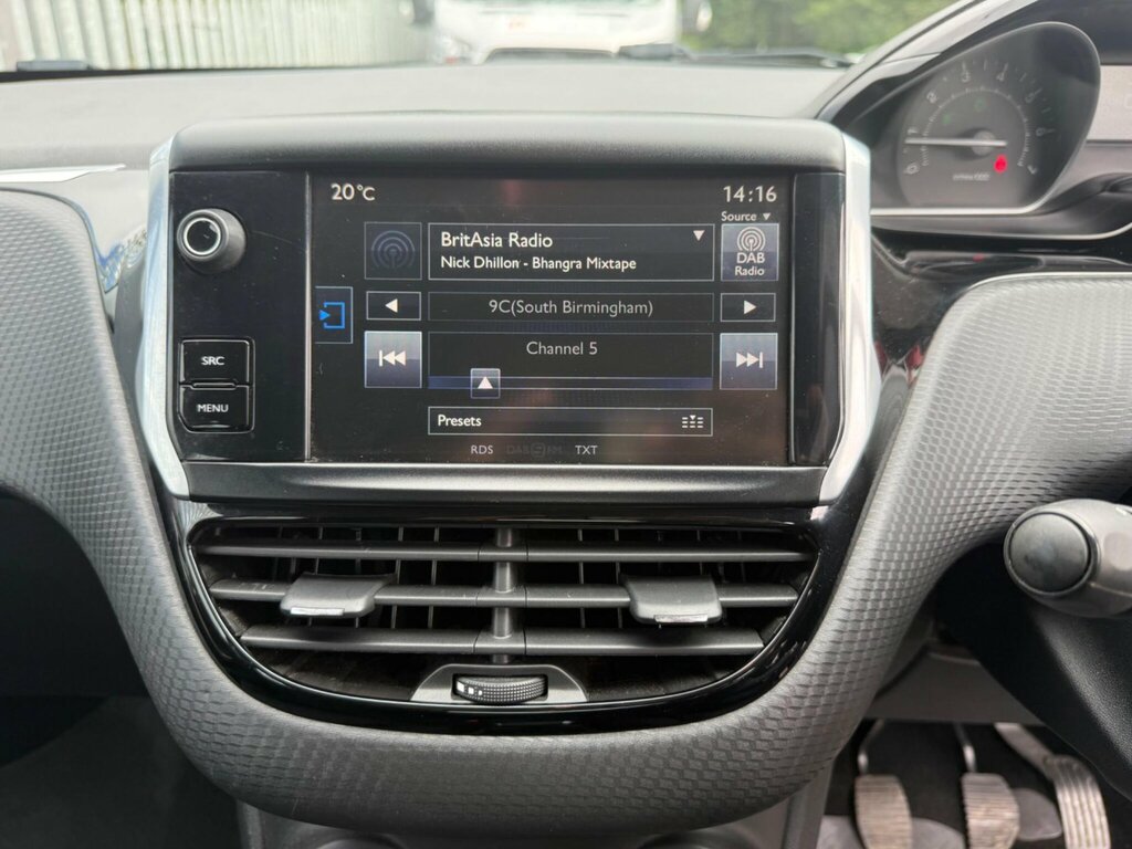 Peugeot 2008 Blue Hdi Active 5-Door White #42