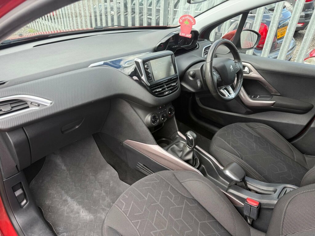 Peugeot 2008 Blue Hdi Active 5-Door White #8