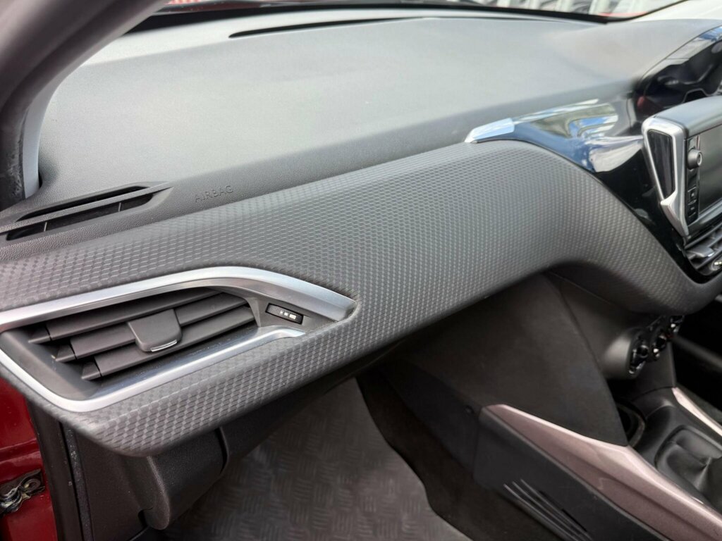 Peugeot 2008 Blue Hdi Active 5-Door White #22