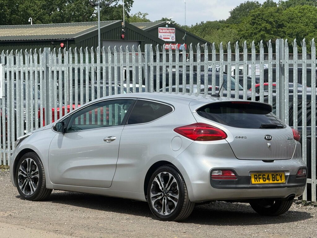 Kia Proceed Hatchback 1.6 T-gdi Gt Tech Euro 5 201515 White #29