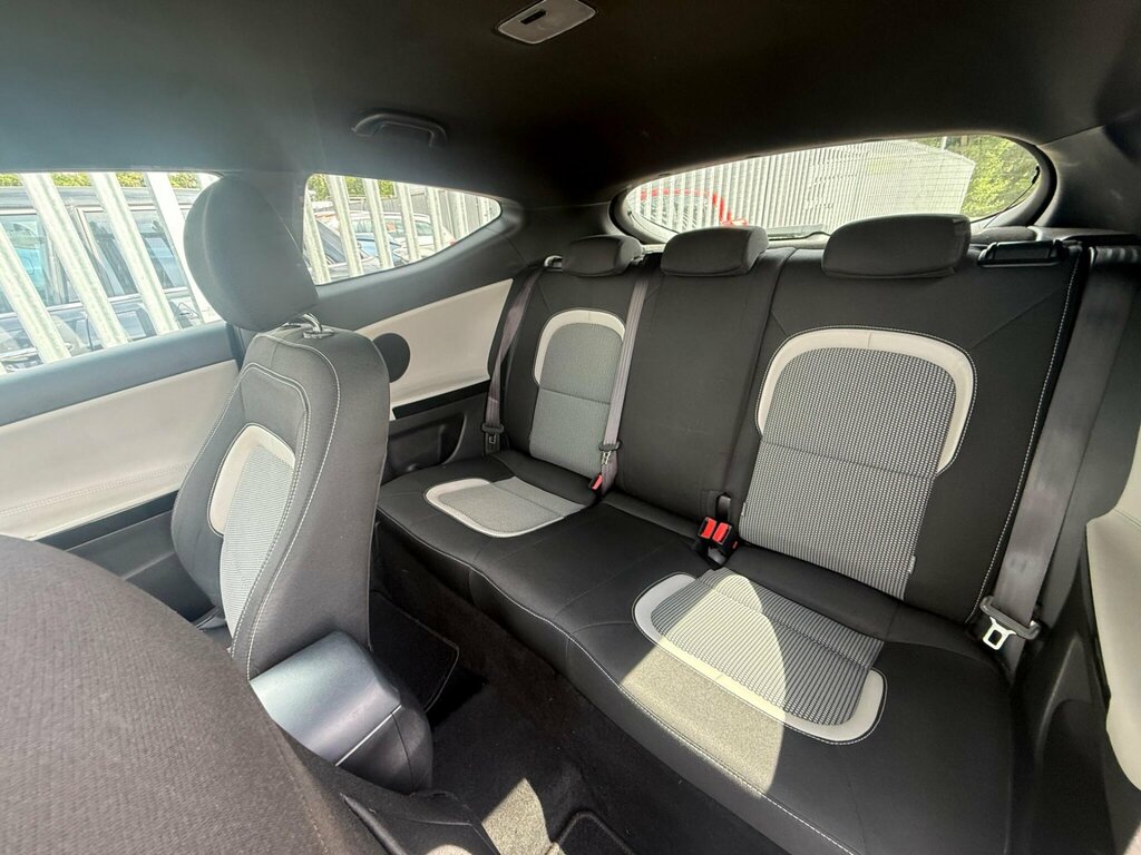 Kia Proceed Hatchback 1.6 T-gdi Gt Tech Euro 5 201515 White #21