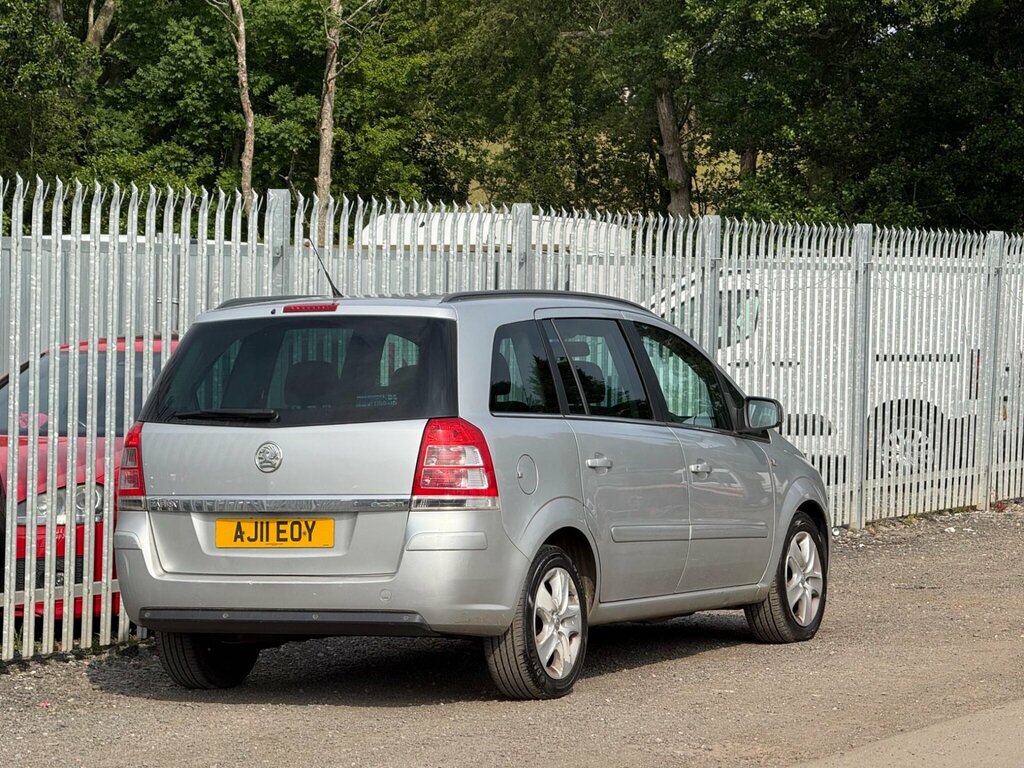 Vauxhall Zafira Mpv Silver #28