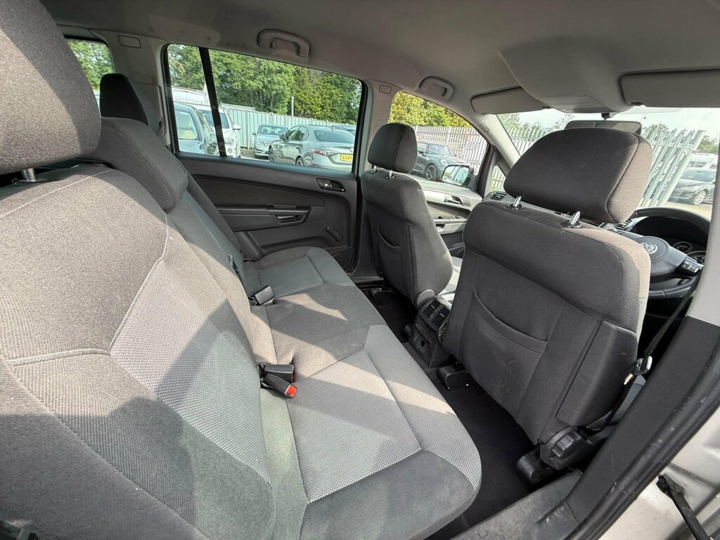 Vauxhall Zafira Mpv Silver #14