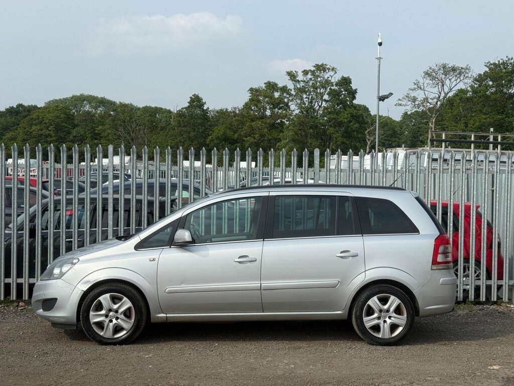 Vauxhall Zafira Mpv Silver #30