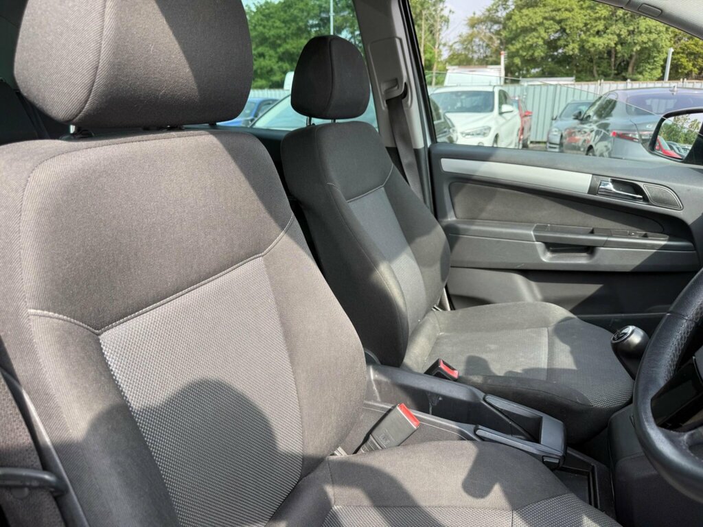 Vauxhall Zafira Mpv Silver #13