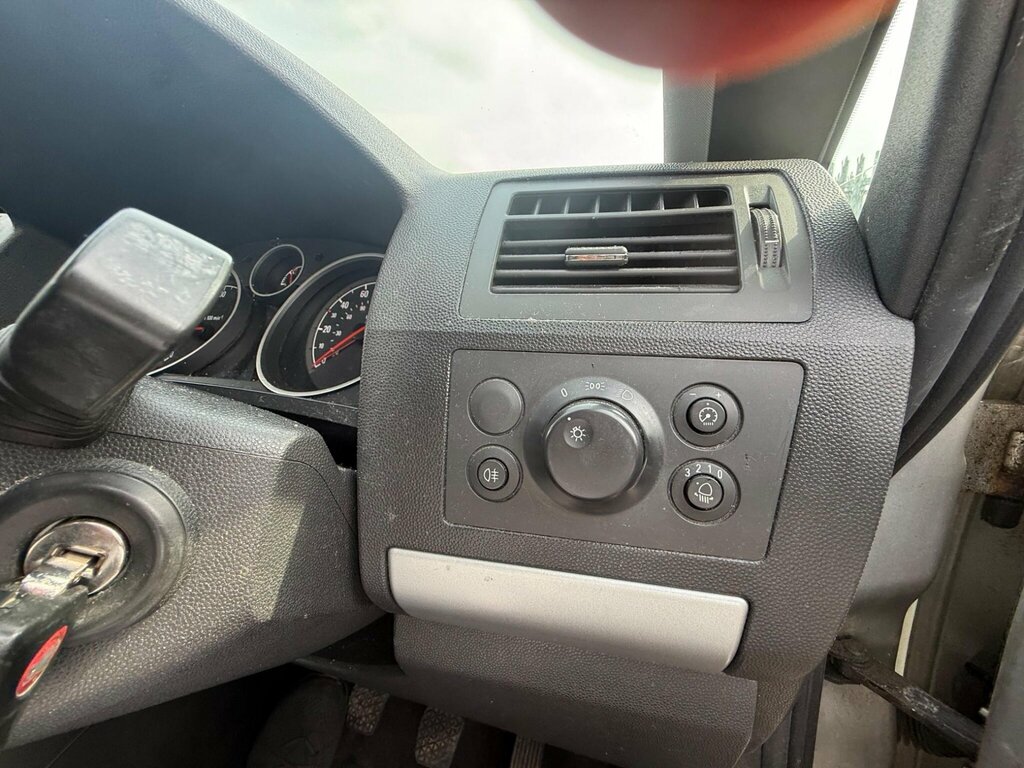 Vauxhall Zafira Mpv Silver #20