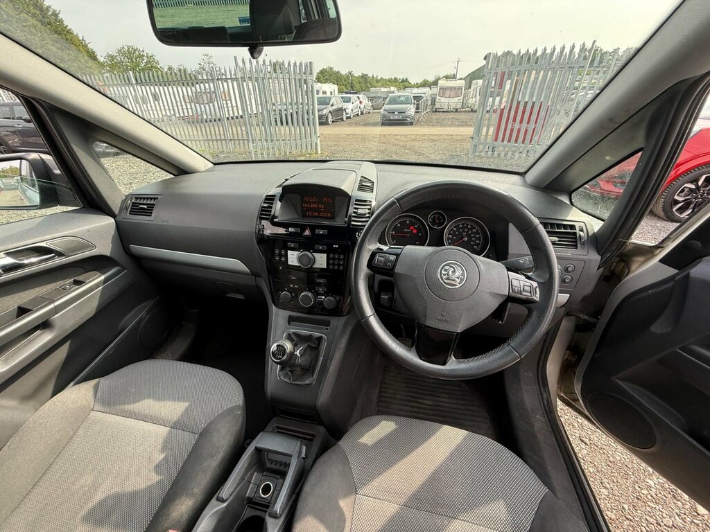 Vauxhall Zafira Mpv Silver #19
