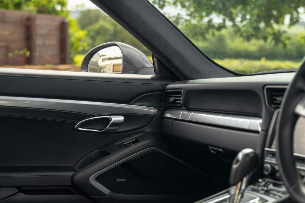 Porsche 911 Carrera Semi-auto  #45