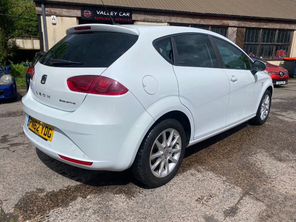 Seat Leon 1.2 Tsi Se Copa 6 Speed White #4