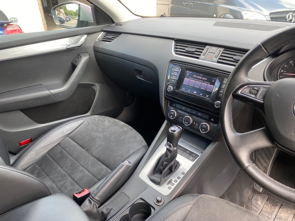 Skoda Octavia 1.4 Tsi Se White #19