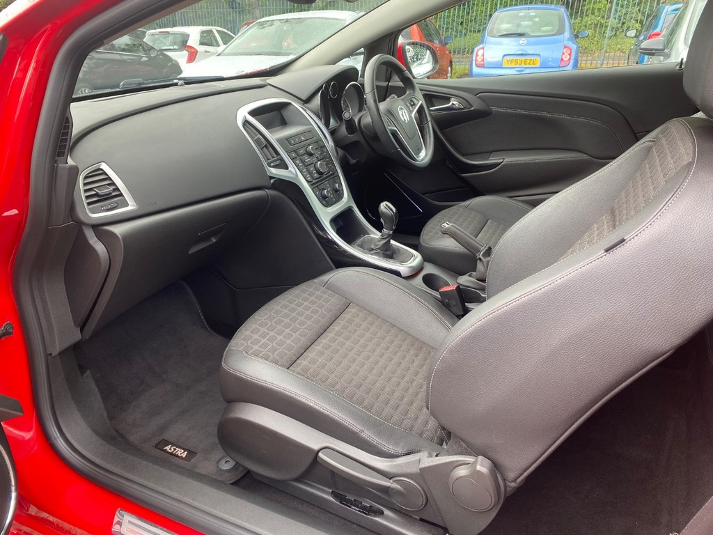 Vauxhall Astra GTC Hatchback White #7