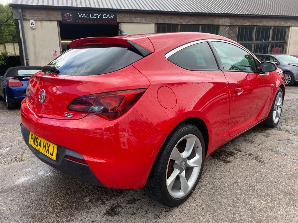 Vauxhall Astra GTC 1.4T 16V 140 Sri Red #4