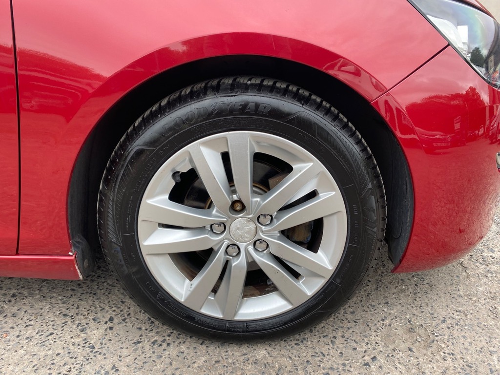 Peugeot 308 1.6 Bluehdi 120 Active Red #3