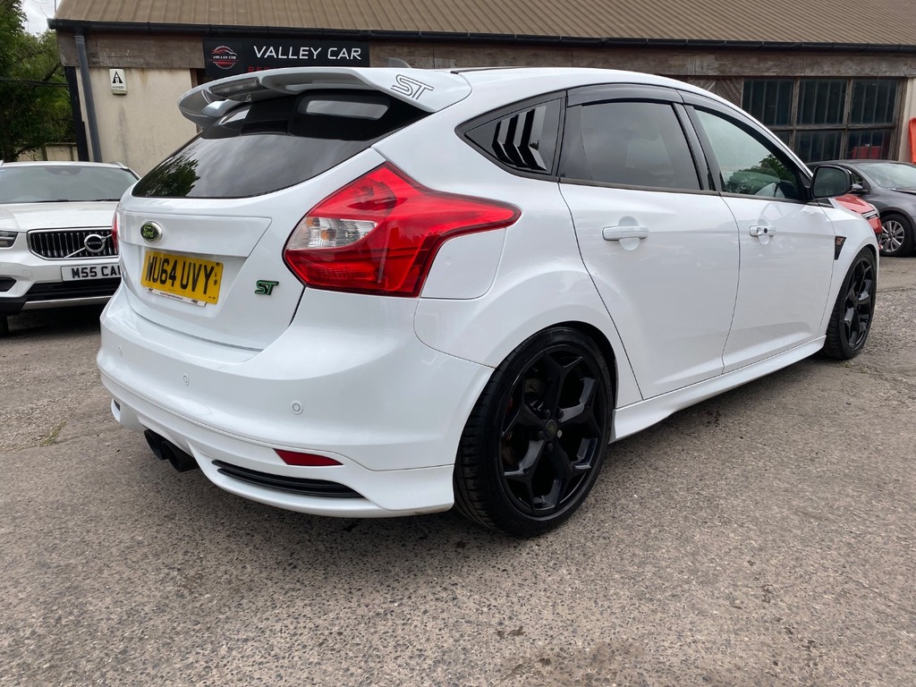 Ford Focus 2.0T St-3 WU64UVY White #5