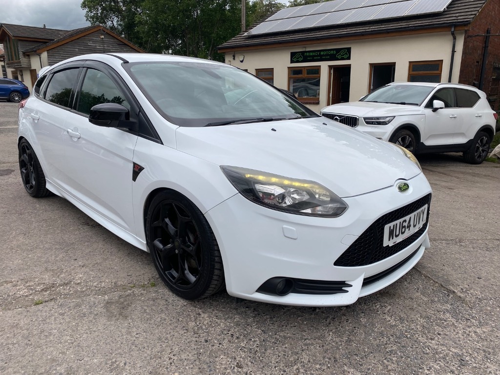 Ford Focus 2.0T St-3 WU64UVY White