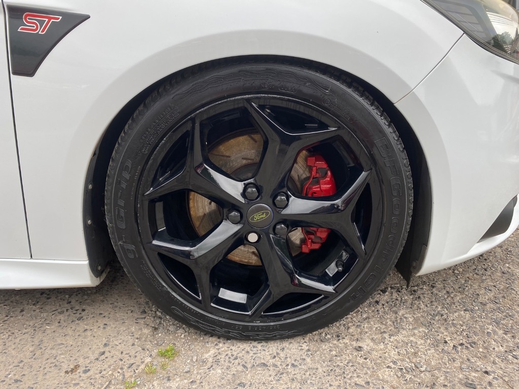 Ford Focus 2.0T St-3 WU64UVY White #3