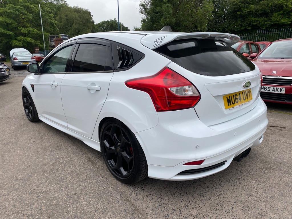 Ford Focus 2.0T St-3 WU64UVY White #6