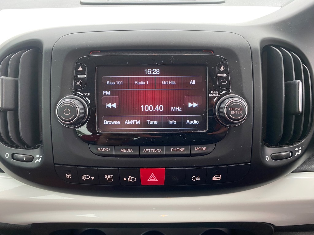 Fiat 500L 1.4L Pop Star White #21