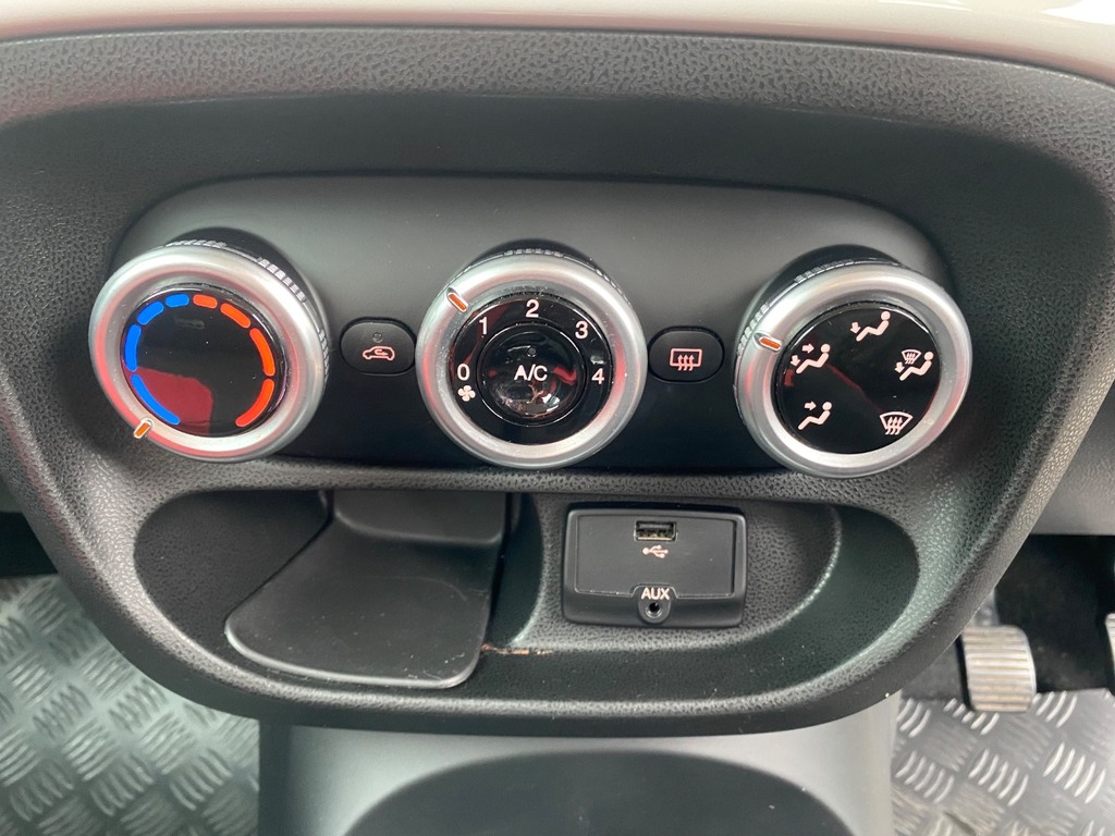 Fiat 500L 1.4L Pop Star White #22